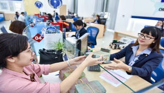 Cơ cấu lại thời hạn trả nợ ngân hàng do bị ảnh hưởng bởi dịch covid-19 như thế nào?