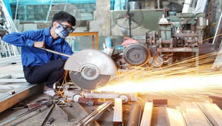 Hà Nội tìm cách hỗ trợ doanh nghiệp vượt "bão" Covid-19 