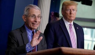 Động thái lạ kỳ của Tổng thống Trump đối với “kiến trúc sư trưởng” cuộc chiến chống virus corona