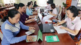 Tái cấp vốn 16.000 tỷ đồng cho doanh nghiệp vay trả lương người lao động ngừng việc
