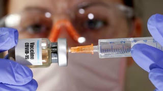 Vaccine chống COVID-19 của Nga được đặt hàng tới tấp