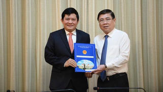 Ông Phạm Phú Quốc có quốc tịch Síp, do gia đình bảo lãnh