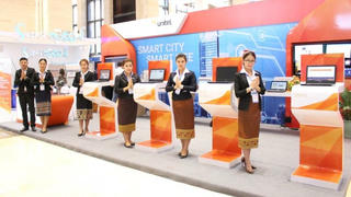 Hỗ trợ chính phủ thúc đẩy quá trình chuyển đổi số, Viettel tại Lào giành giải thưởng quốc tế