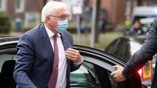 Tổng thống Đức tự cách ly do vệ sỹ dương tính với SARS-CoV-2