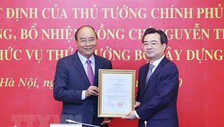 Thủ tướng trao quyết định bổ nhiệm Thứ trưởng Bộ Xây dựng