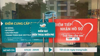 Viettel đảm bảo liên lạc và chia sẻ khó khăn với đồng bào lũ lụt miền Trung