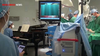 Buổi diễn Piano đặc biệt bên trong phòng phẫu thuật