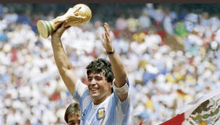 Huyền thoại bóng đá Diego Maradona qua đời
