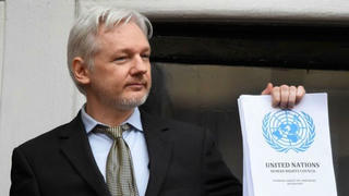 Anh-Mỹ mâu thuẫn về dẫn độ nhà sáng lập WikiLeaks