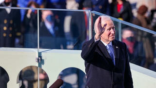 Nhậm chức tổng thống Mỹ thứ 46, ông Joe Biden hứa là “tổng thống của mọi người Mỹ“
