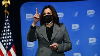 Xúc động công việc đầu đời của Phó tổng thống Mỹ Kamala Harris