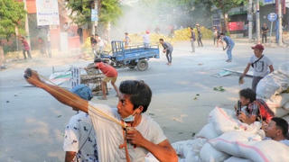 Ngày đẫm máu ở Myanmar: Ít nhất 39 người thiệt mạng, nhiều nhà máy Trung Quốc bị đốt