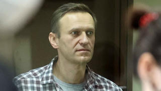 Tại sao Điện Kremlin không biết gì về nơi giam giữ Navalny?