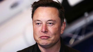 Tỉ phú Musk: Tesla sẽ đóng cửa nếu dùng xe làm gián điệp