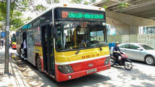 Hà Nội giảm vận hành hàng nghìn lượt xe buýt mỗi ngày