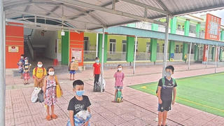 Hình ảnh lay động nơi 31 em nhỏ sinh hoạt tại khu cách ly ở Hà Tĩnh