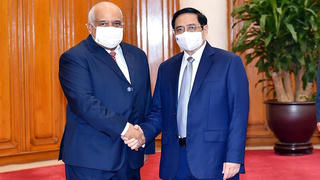 Thủ tướng Phạm Minh Chính tiếp Đại sứ Cuba, thúc đẩy hợp tác vaccine