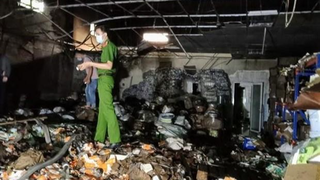 Cháy kho chứa bao bì ở Cần Thơ, thiệt hại khoảng 1,5 tỷ đồng