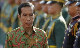 Tổng thống Indonesia thăm hỏi người dân sau động đất làm chết 102 người