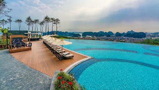 Khai trương Bamboo Airways tower, FLC Hotels & Resorts tung “mưa” voucher nghỉ dưỡng siêu tiết kiệm