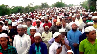 Bangladesh: Hơn 100.000 người tham gia tang lễ, bất chấp lệnh phong tỏa