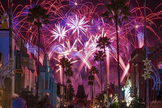 FLC mong muốn đầu tư tổ hợp văn hóa - giải trí 5.000 tỷ theo mô hình Disneyland tại Vĩnh Phúc 