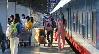 Cục Đường sắt yêu cầu đảm bảo an nhu cầu đi lại của người dân trong dịp Lễ Giỗ Tổ Hùng Vương, 30/4 và 1/5