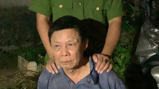 CSGT bị đâm trọng thương khi đang xử lý vi phạm nồng độ cồn