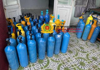 Phát hiện hơn 100 bình khí cười không rõ nguồn gốc tại Đà Nẵng