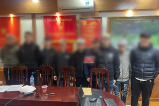 Bắt 2 nhóm thanh niên niên đuổi đánh nhau, náo loạn đường phố Hà Nội