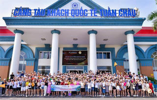 Quảng Ninh đón đoàn du khách 5.100 người