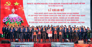 Thủ tướng Phạm Minh Chính gửi gắm TP Hải Phòng (mới) 12 chữ 'Đoàn kết, giàu mạnh, hiện đại, văn minh, phồn vinh và hạnh phúc'