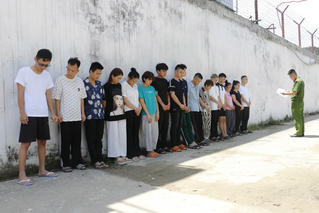 Phát hiện đường dây đánh bạc Lokichi.com hơn 250 tỷ đồng 