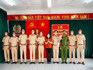 Bắt 3 kg ma tuý đá, Phòng Cảnh sát giao thông Công an tỉnh Kon Tum được khen thưởng đột xuất