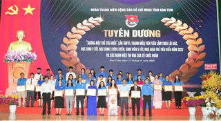Đoàn tỉnh Kon Tum tuyên dương 'Gương mặt trẻ tiêu biểu'