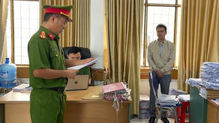 Nhận hối lộ, nhân viên Văn phòng Đăng ký đất đai tỉnh Gia Lai bị tạm giữ hình sự