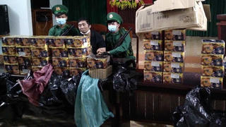 Kon Tum: Bắt đối tượng vận chuyển 73kg pháo nổ trái phép