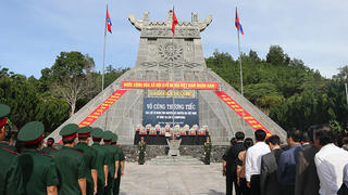 Long trọng truy điệu, an táng hài cốt các liệt sỹ hy sinh tại Lào và Campuchia