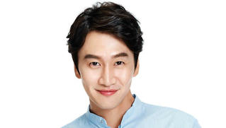 'Anh hươu' Lee Kwang Soo phải phẫu thuật