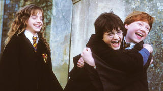 Daniel Radcliffe chia sẻ về mối quan hệ với bạn diễn 'Harry Potter'