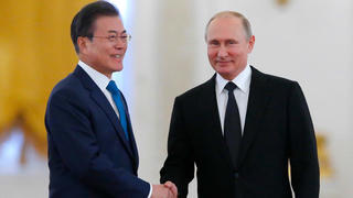 Tổng thống Putin sẽ đến Seoul sau khi… tiêm vắc-xin Covid-19 của Nga