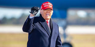 Bầu cử Tổng thống Mỹ: Đặt cược kỷ lục 5 triệu USD vào chiến thắng của Donald Trump 