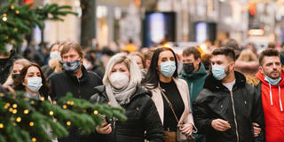 Dịch Covid-19 sáng ngày 12/12: Nước Đông Nam Á ráo riết tìm mua vaccine