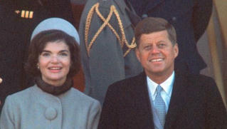Chiếc mũ huyền thoại Jackie Kennedy đội trong lễ nhậm chức của chồng
