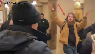 Bị cáo trong vụ tấn công Điện Capitol từng phục vụ trong đội chuyên cơ đưa đón Tổng thống Mỹ