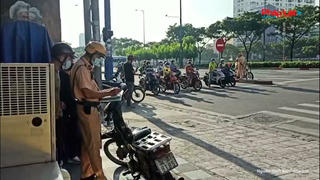 Bản tin Giao thông ngày 18/6: CSGT TP.HCM xử phạt hàng trăm trường hợp xe máy chạy vào làn xe ô tô