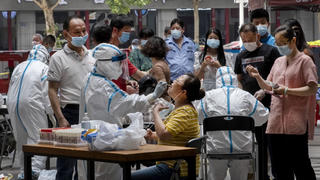 Dịch bệnh bùng lại, Vũ Hán tiến hành xét nghiệm toàn bộ 11 triệu dân