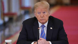 Donald Trump kiện cháu gái ruột và báo New York Times, đòi bồi thường thiệt hại 100 triệu USD