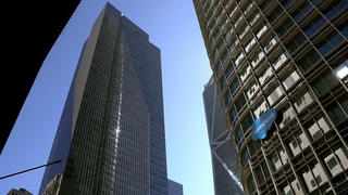 Tháp Millennium ở Mỹ nghiêng gần 8 cm mỗi năm