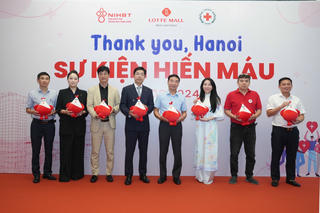 Tiệc sinh nhật đặc biệt của Lotte Mall West Lake Hà Nội 